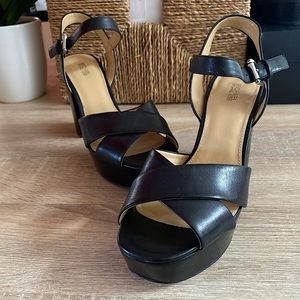 Michael Kors diva platform heels 9.5